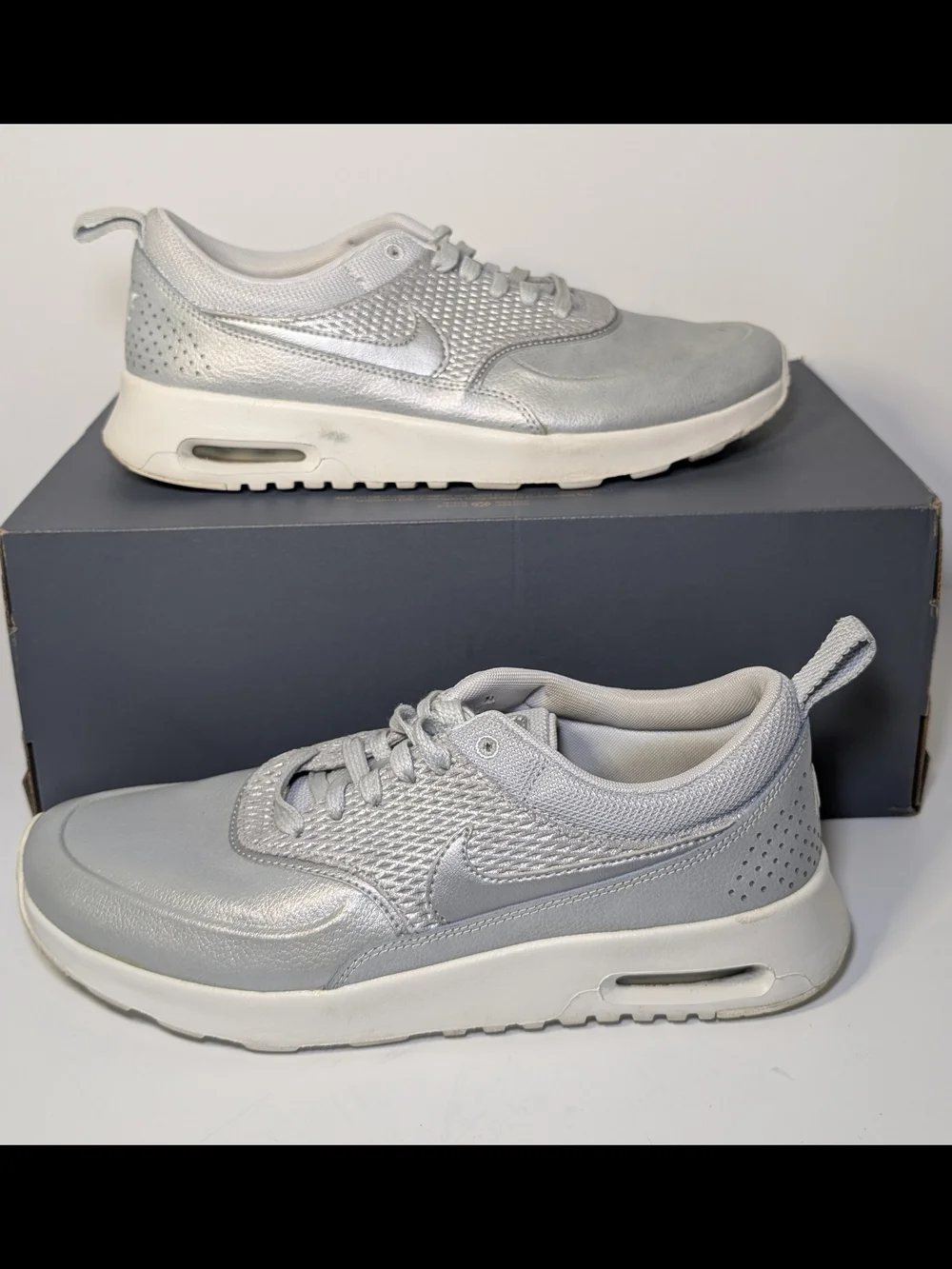Nike Air Max Thea Premium Metallic Silver Platinum Women’s Size 9 904500-004